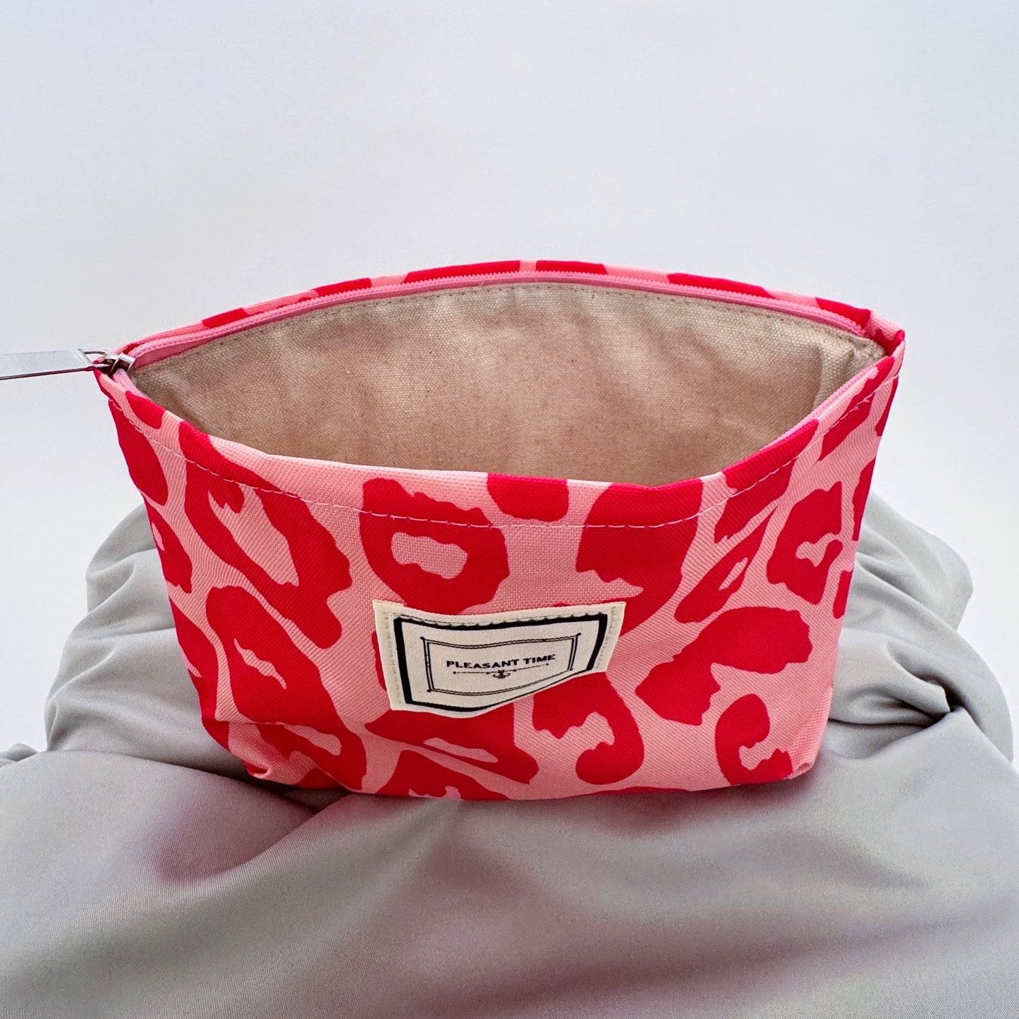 Pink Leo Utensilientasche