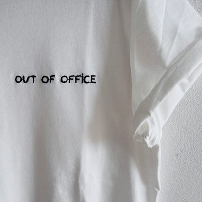 „Out of Office“ Shirt