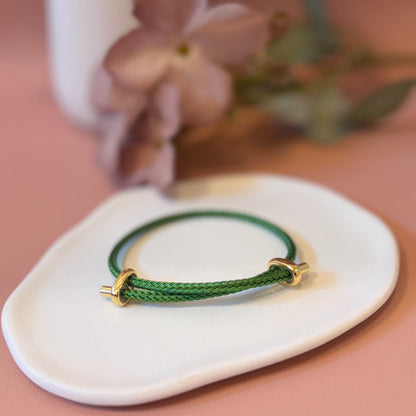 Geflochtenes Stahlarmband