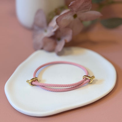 Geflochtenes Stahlarmband