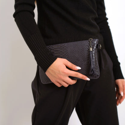 Lederclutch mit Strukturprägung